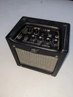 COMBO AMPLIFIER WATTS