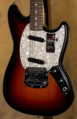 2022 FENDER AMERICAN PERFORMER MUSTANG SUNBURST