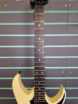 HEARTFIELD BY FENDER