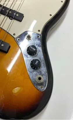 FENDER JAZZ BASS GUITAR