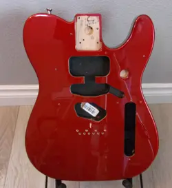 FENDER DELUXE SERIES SSH TELECASTER ALDER BODY CANDY APPLE RED