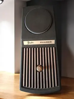 FENDER PHASER GUITAR