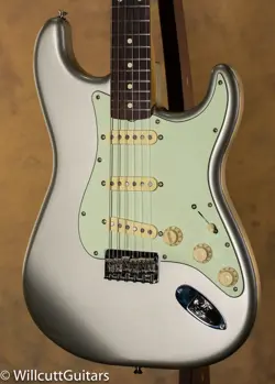 FENDER ROBERT CRAY STRATOCASTER INCA SILVER ROSEWOOD