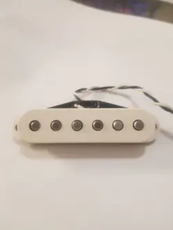 FENDER STRATOCAST MIDDLE PICKUP