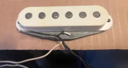 1972 VINTAGE FENDER STRATOCASTER MIDDLE PICKUP STAGGERED-POLE BLACK BOTTOM 1970S