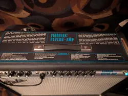 VIBROLUX REVERB WITH