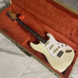 SQUIER BY FENDER CST-30 1984~87 E SERIAL #QO14DJ