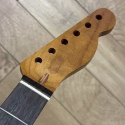 FENDER WARMOTH TR02BX