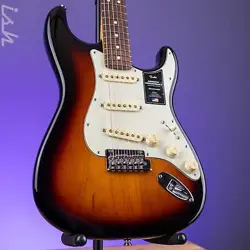2023 FENDER AMERICAN PROFESSIONAL II STRATOCASTER 2-COLOR SUNBURST