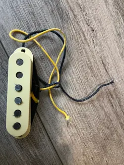 FENDER ERIC JOHNSON SINGLE COIL PICKUP, MIDDLE