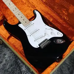 FENDER USA ERIC CLAPTON STRATOCASTER USED ALDER BODY BLACK W/HARD CASE