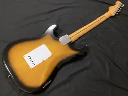 FENDER MADE IN JAPAN TRADITIONAL '50S STRATOCASTER/2-COLOR SUNBURST