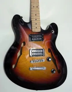 FENDER SQUIRE STARCASTER