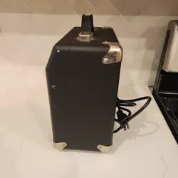 FENDER FRONTMAN 10G 10W GUITAR COMBO AMP WITH 20 FOOT INSTRUMENT CABLE