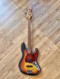 VINTAGE 1965 FENDER JAZZ BASS