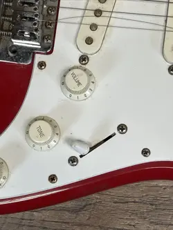 FENDER STRATOCASTER KOREA