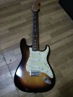 FENDER CLASSIC 60S STRATOCASTER　MEXICO SAFE PACKING!