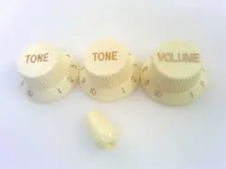 TRUE CUSTOM SHOP® AGED WHITE KNOBS & SWITCH TIP SET FOR FENDER STRAT 1 VOL 2 T