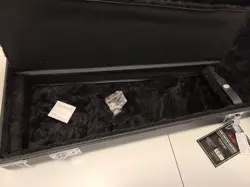 FENDER CLASSIC SERIES WOOD CASE FOR JAZZMASTER / JAGUAR - BLACK