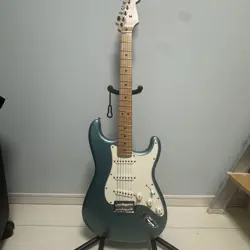 FENDER STRATOCASTER PLAYER