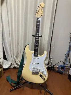 FENDER STRATOCASTER MIJ