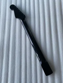 BLACK MAPLE 22 FRETS ST ELECTRIC GUITAR NECK FENDER STRAT  REPLACEMENT  GLOSS