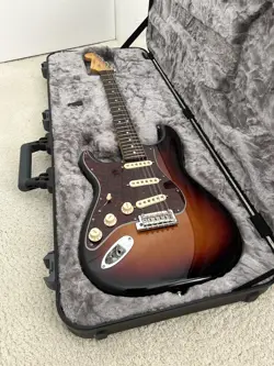 LEFT-HANDED FENDER AMERICAN PROFESSIONAL II STRATOCASTER