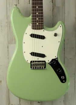 USED FENDER PLAYER II MUSTANG (667)