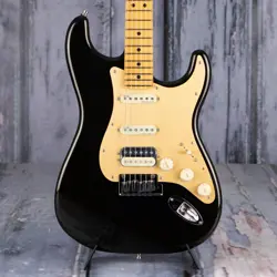FENDER AMERICAN ULTRA STRATOCASTER HSS, MAPLE FINGERBOARD, TEXAS TEA