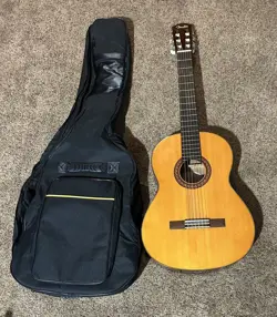 FENDER CG-7 CLASSICAL GUITAR ACOUSTIC WITH CASE
