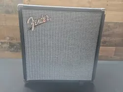 FENDER RUMBLE 25 TESTED PLEASE READ DESCRIPTION 