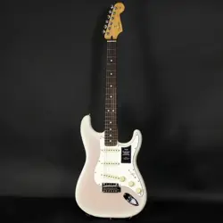 FENDER PLAYER II STRATOCASTER ROSEWOOD FINGERBOARD CHAMBERED ASH WHITE BLONDE