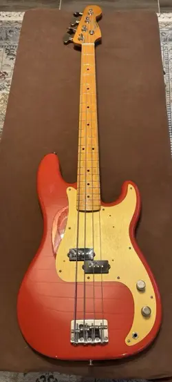 FENDER 50’S PRECISION