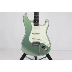 FENDER 62 STRATOCASTER NO.LG1028