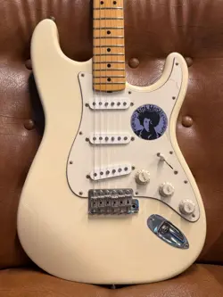 FENDER USA VOODOO STRATOCASTER WHITE/MAPLE FB&NECK 1997'S