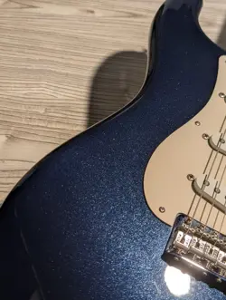 FENDER CUSTOM SHOP ERIC CLAPTON SIGNATURE STRATOCASTER -MERCEDES BLUE- (2009)