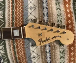 50TH ANNIVERSARY NECK