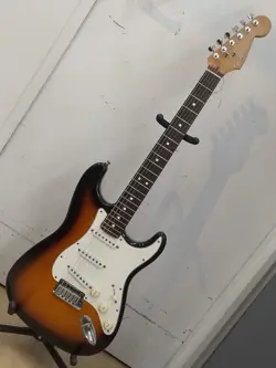 FENDER STRATOCASTER TYPE AMERICAN STANDARD 1 ELECTRIC GUITAR