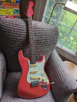 STRATOCASTER WITH MATCHING