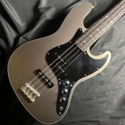 EXCLUSIVE AERODYNE JAZZBASS