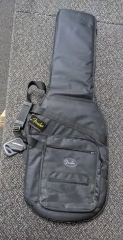 FENDER DELUXE GIG BAG STRAT TELE ELECTRIC GUITAR SOFT CASE NEW WITH TAGS, CLEAN!