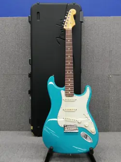 PRODUCT WITH FENDER