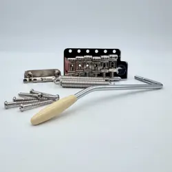 FENDER USA STRATOCASTER VINTAGE-STYLE TREMOLO 6-POINT MINT/NEW 25005