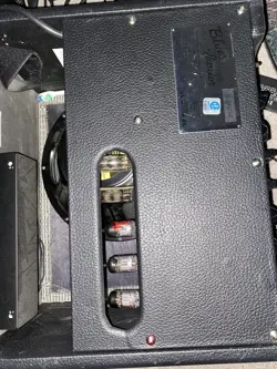 AMPLIFIER WHARFDALE SPEAKER