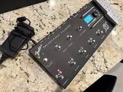 FENDER MUSTANG FLOOR GUITAR MULTI EFFECTS PEDAL