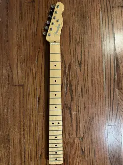 MAPLE NECK DAMAGED