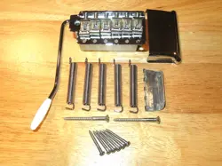 FENDER 2018 USA CHROME AMERICAN VINTAGE 50'S STRATOCASTER TREMOLO BRIDGE