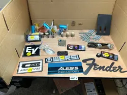 FUN LOT OF  GUITAR VINTAGE  PROJECT PARTS-UNTESTED JAPAN FENDER USA -3012