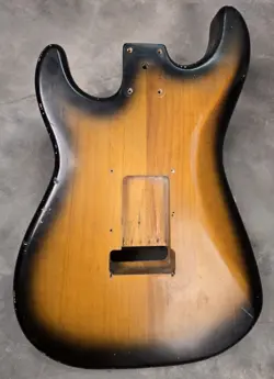 VINTAGE STRATOCASTER BODY