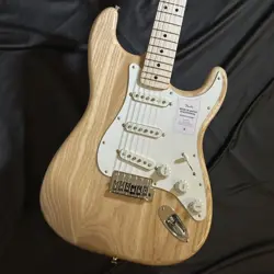 STRATOCASTER APPROX.
